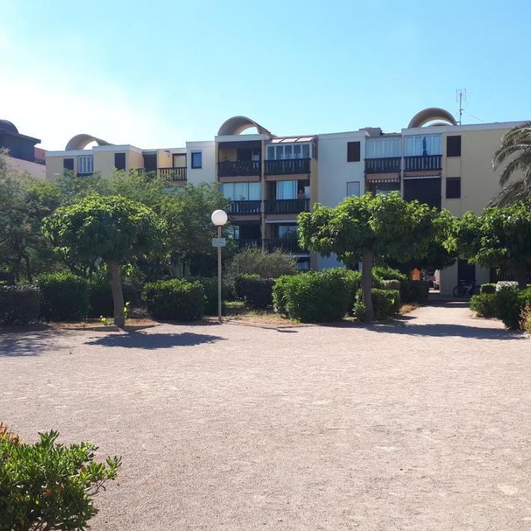 Studio cabine avec jardinet à 30 m de la plage, au calme. - Appartement 1 Chambre - 8