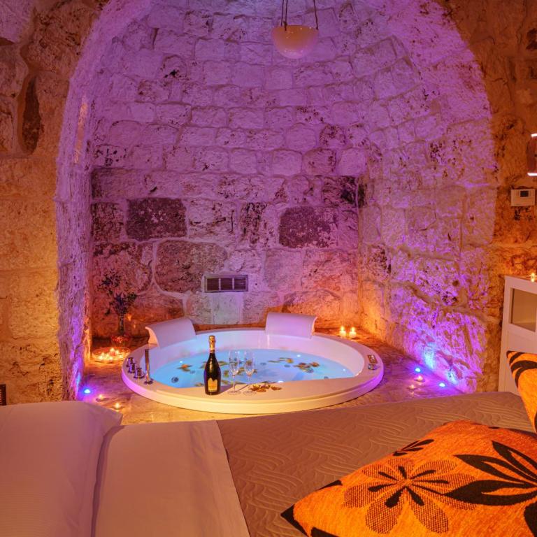 Relais Il Trullo della Rupe - Suite Deluxe con Vasca Idromassaggio - 1