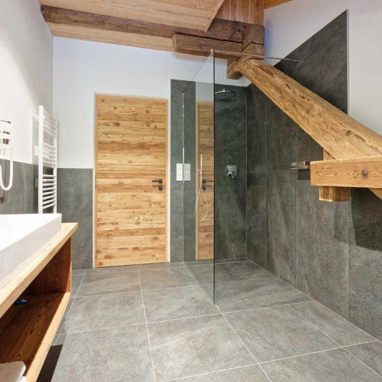 Tischlerhof Alpine Living - Appartamento con 2 Camere da Letto e Balcone - 12