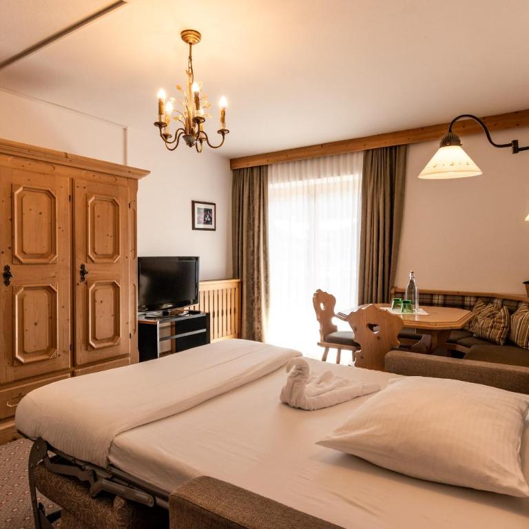 Hotel Hochfilzer - Familienzimmer mit Balkon - 2