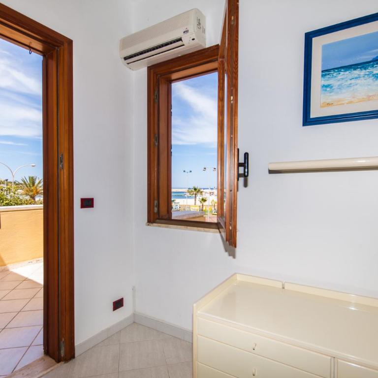 Villa Ciuri di fronte al mare - Casa Vacanze con 2 Camere da Letto - 10