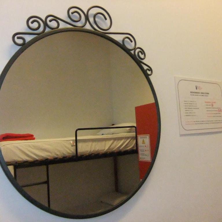 Bilbao Akelarre Hostel - Single Bed in 4-Bed Dormitory Room - 11