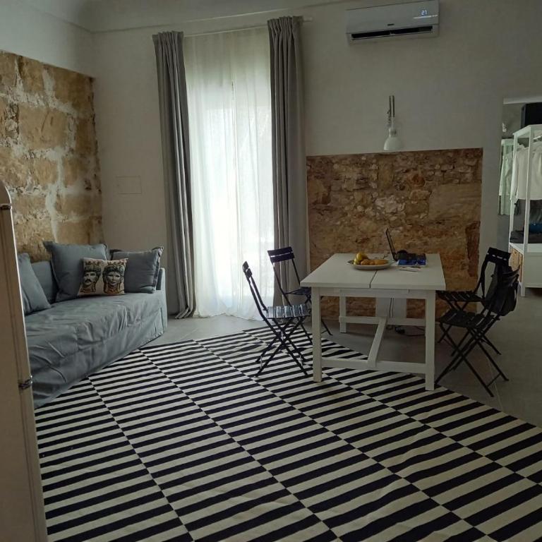 Casa Lunya - Two-Bedroom Apartment - 25