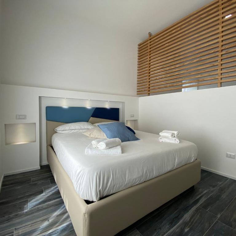 Blue Bay Suite & Spa - Monolocale King Deluxe - 5