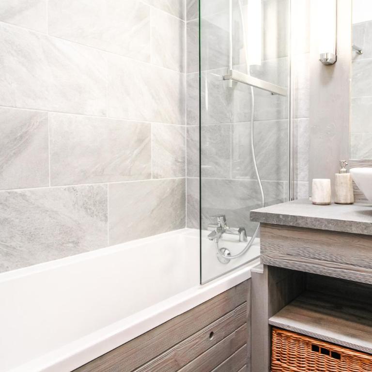 South-facing renovated 2-bed apartment Les Terrasses d'Eos - Appartement avec Vue sur la Montagne - 35