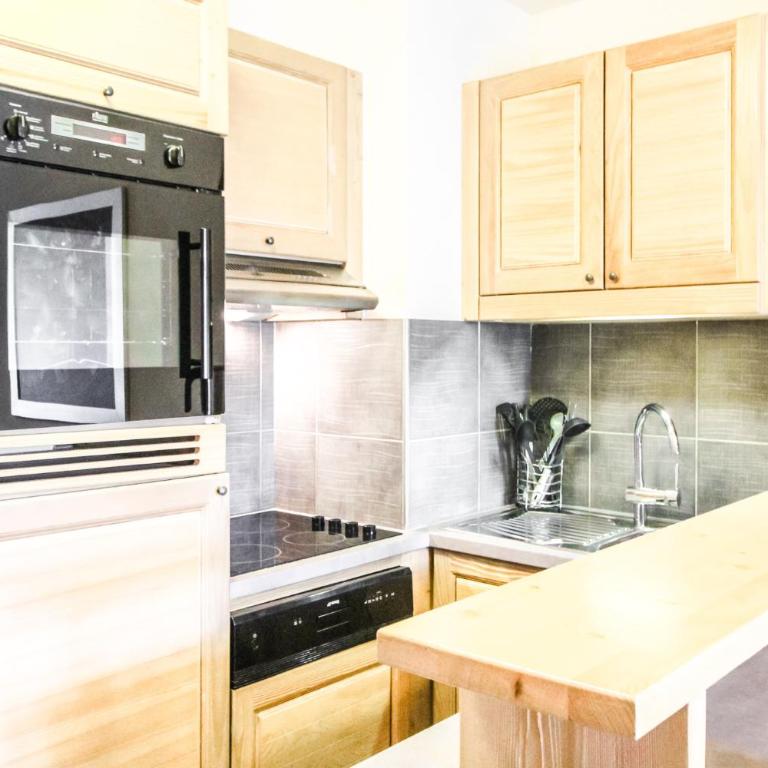 Beautiful one-bedroom apartment with fireplace and stunning views - Appartement avec Vue sur la Montagne - 14