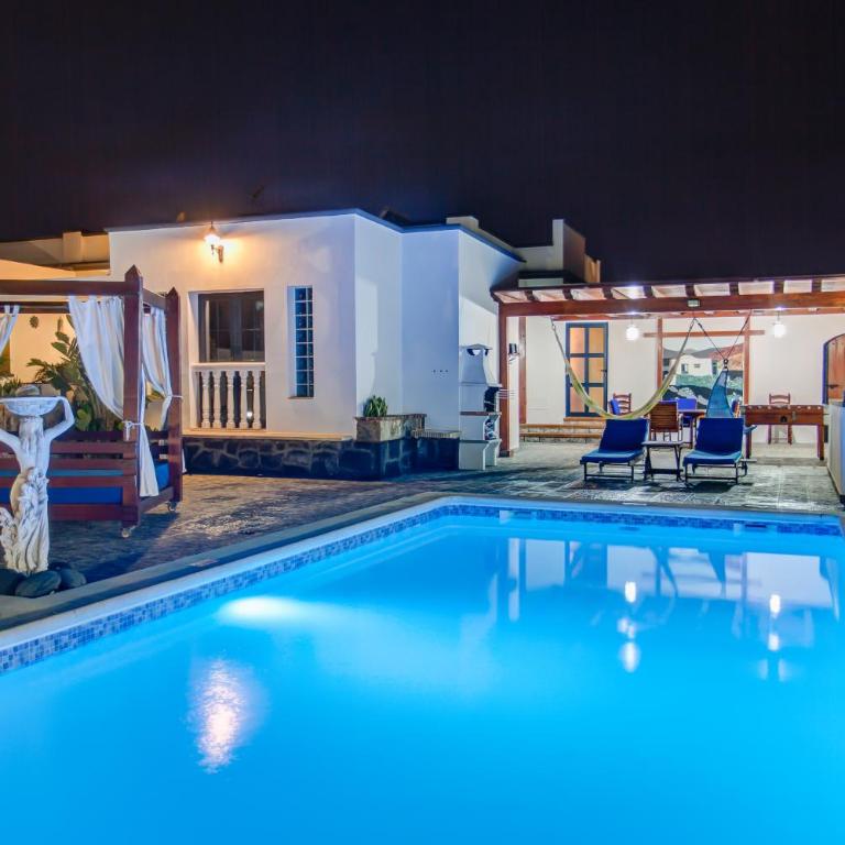 Casa Delfín Playa Blanca 2 dormitorios y piscina - Three-Bedroom Villa - 2