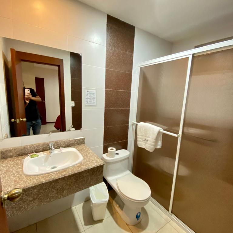 Hotel Carrion - Deluxe Double Room with Two Double Beds - 4