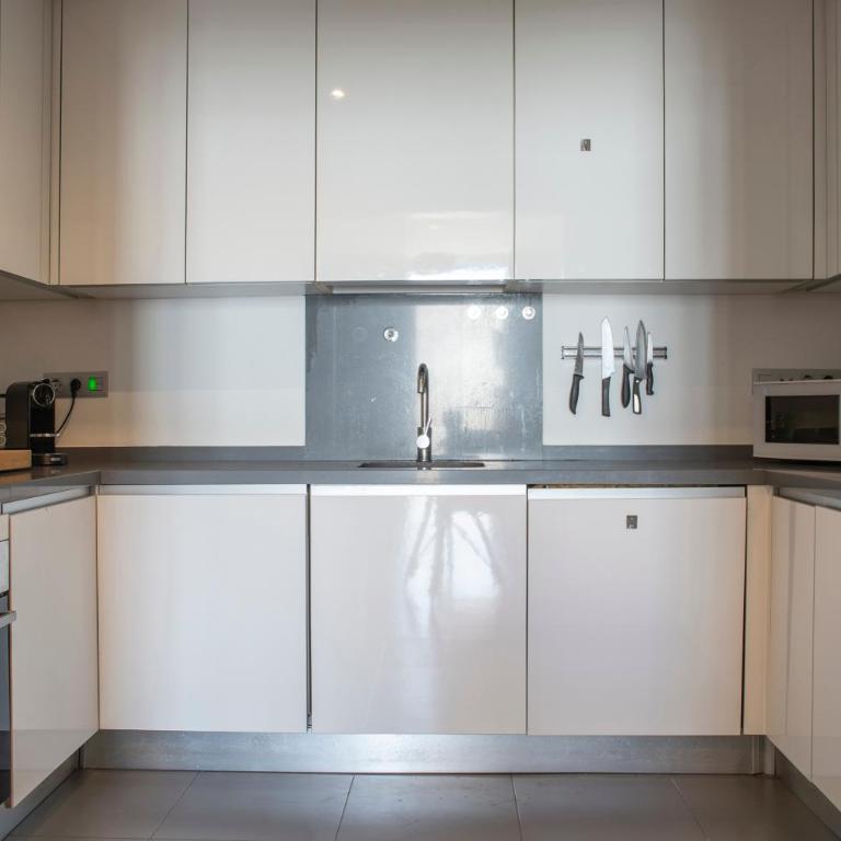 Sebastian Souviron 18 con Parking by Pineapple Homes - Apartamento - 4