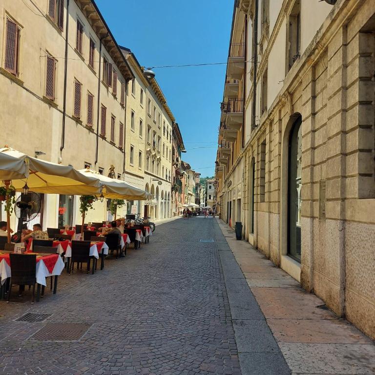 Marconi Rooms – Porta Leoni - Appartamento con Terrazza - Via Stella 19 - Edificio Separato - 6