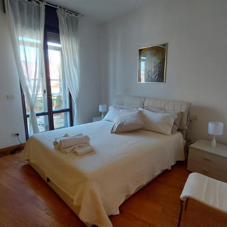 Marconi Rooms – Porta Leoni - Appartamento con Terrazza - Via Stella 19 - Edificio Separato - 1