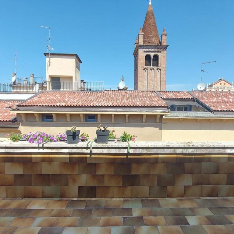Marconi Rooms – Porta Leoni - Appartamento con Terrazza - Via Stella 19 - Edificio Separato - 12
