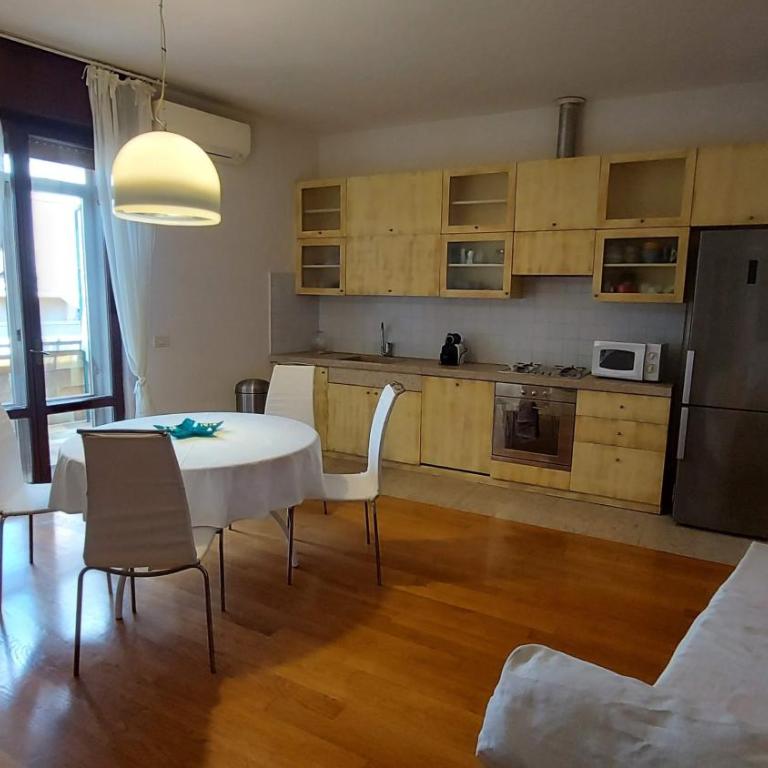 Marconi Rooms – Porta Leoni - Appartamento con Terrazza - Via Stella 19 - Edificio Separato - 5
