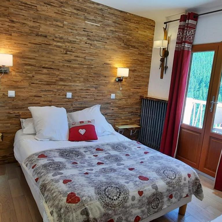 Hôtel Chastellares - Chambre Triple avec Terrasse - Vue sur Piste - 11