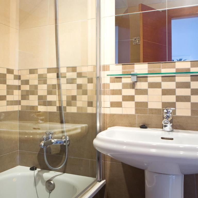 Real de Cartuja Apartments & Suites - Two-Bedroom Apartment - 23