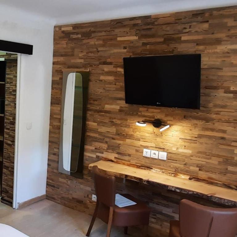 Hôtel Chastellares - Chambre Double avec Terrasse - 12