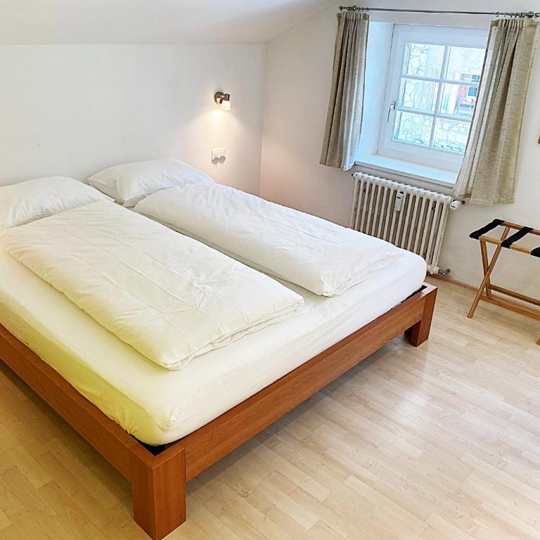 BM186 - Alpenstil - 60m2 Dachstockwohnung mit Garage - Apartment mit 1 Schlafzimmer - 13