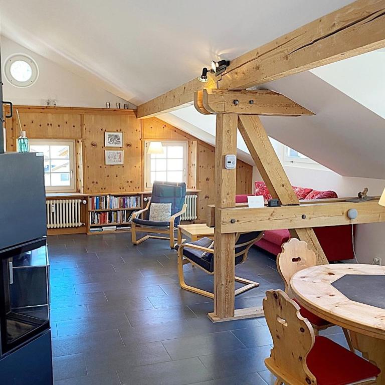BM186 - Alpenstil - 60m2 Dachstockwohnung mit Garage - Apartment mit 1 Schlafzimmer - 1