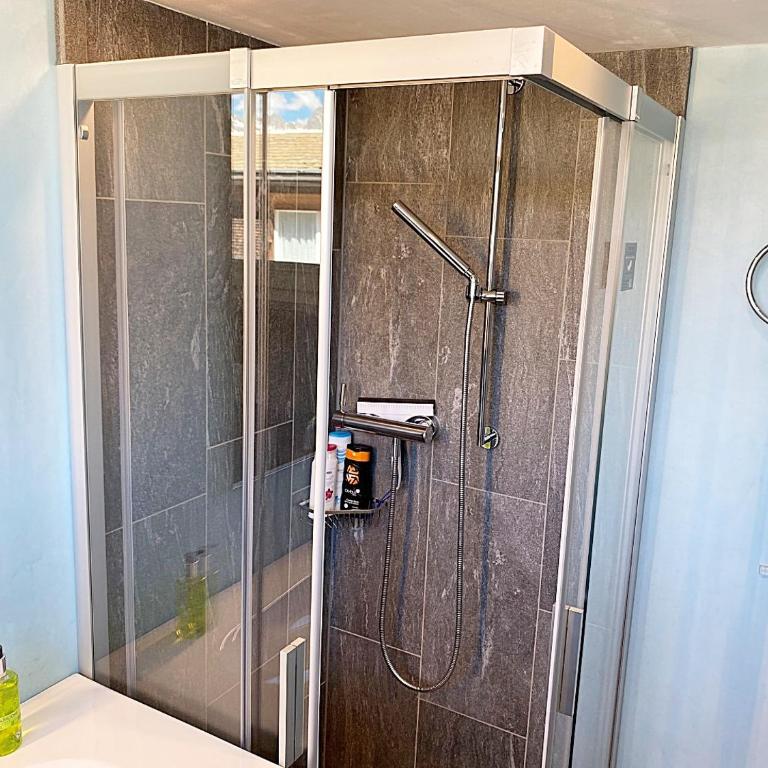 BM186 - Alpenstil - 60m2 Dachstockwohnung mit Garage - Apartment mit 1 Schlafzimmer - 5