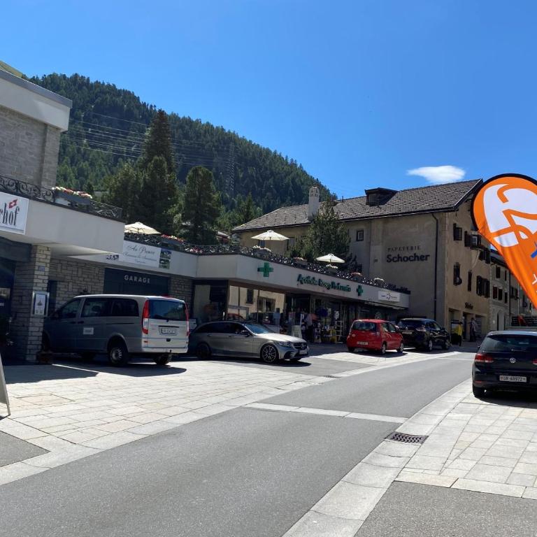 BM186 - Alpenstil - 60m2 Dachstockwohnung mit Garage - Apartment mit 1 Schlafzimmer - 28