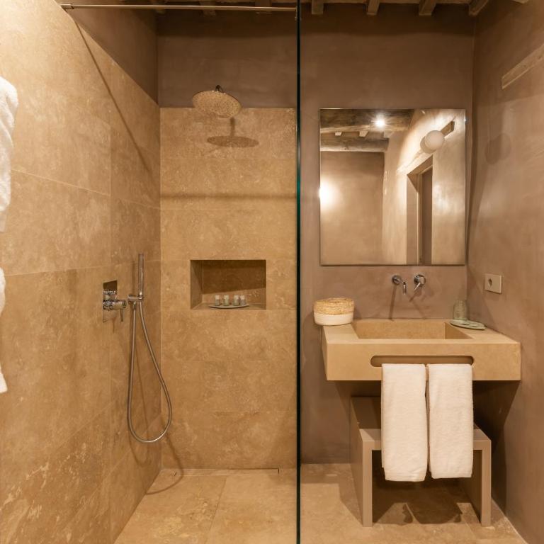 Casa Franci Montalcino - Queen Room - Disability Access - 2