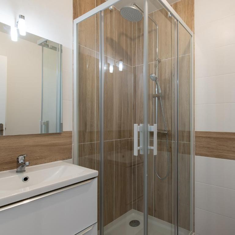 Bourgoin T2 proche Gare Netflix Tout Confort - Apartamento de 1 dormitorio - 2