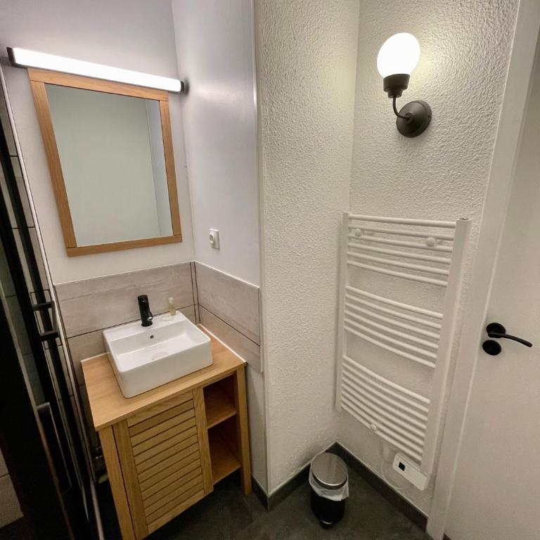 Chaleureux T2 La Tania Courchevel pieds des pistes - One-Bedroom Apartment - 12