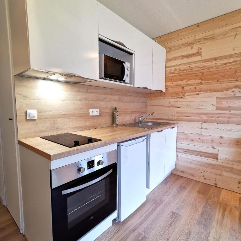 Chaleureux T2 La Tania Courchevel pieds des pistes - One-Bedroom Apartment - 9