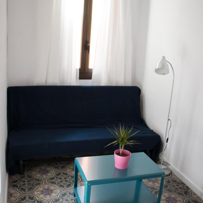 Bed and Beach Barcelona Apartments - Standard Apartment - 21