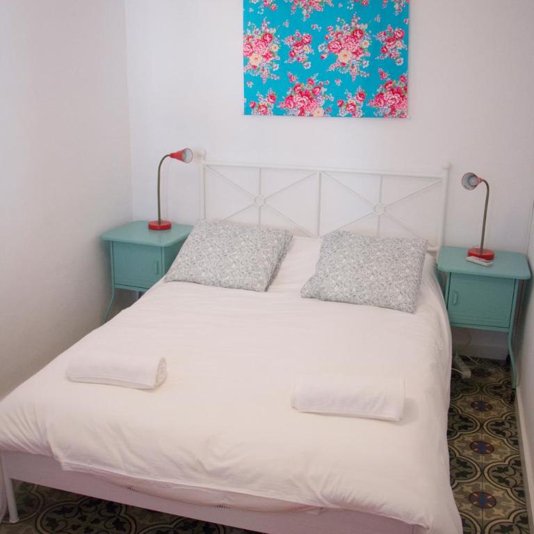 Bed and Beach Barcelona Apartments - Standard Apartment - 19