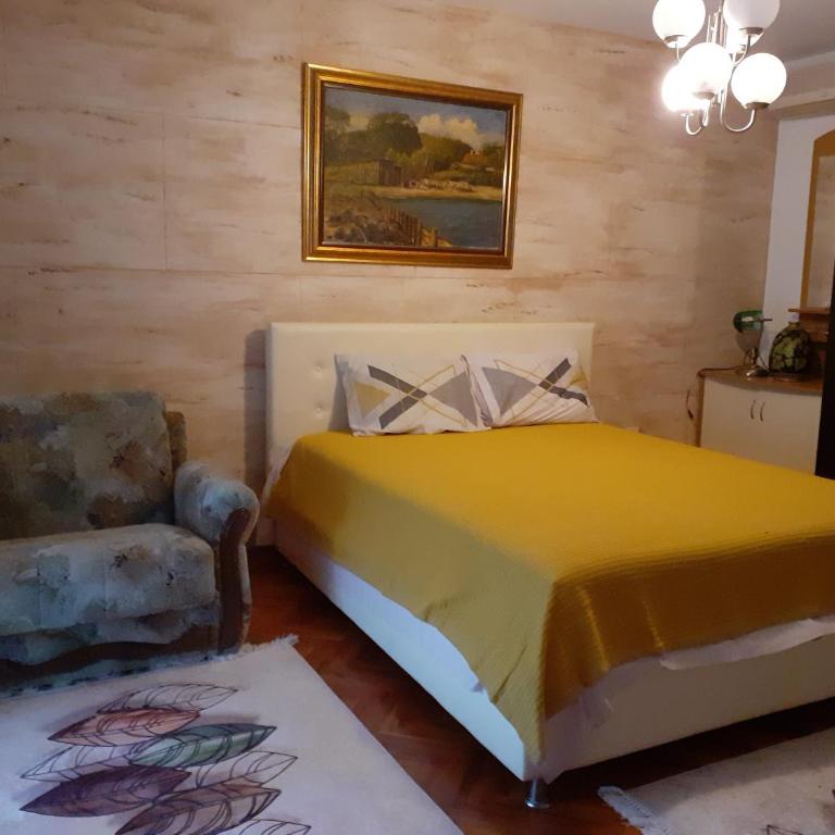 Guest House Cvoro - Apartment with Terrace - 9