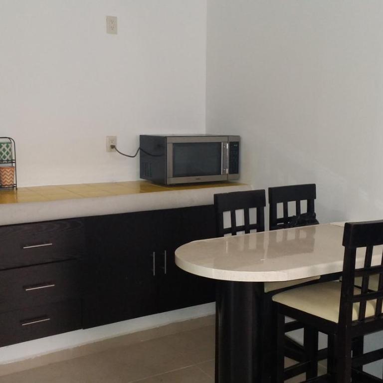 Casa Zona Iteso, Expo, Plaza del Sol, 4 habitaciones 8 huespedes / compartida - Double Room with Private Bathroom - 2