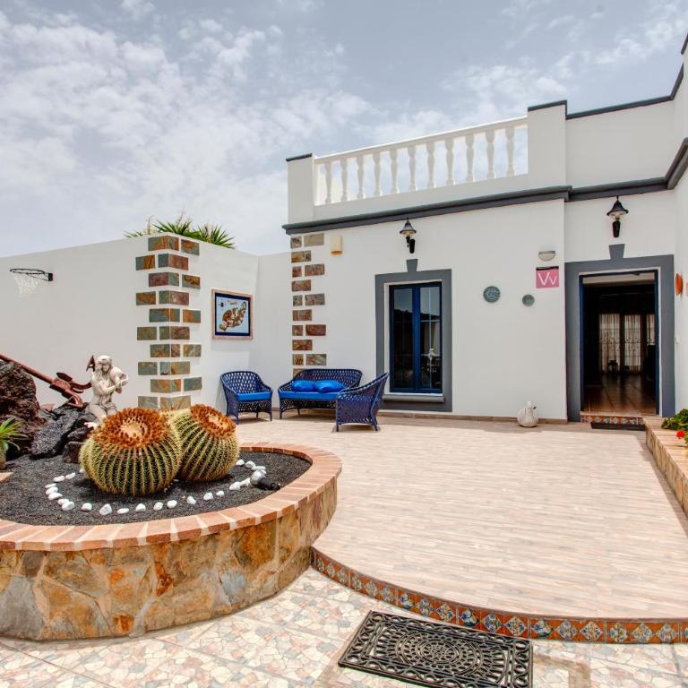 Casa Delfín Playa Blanca 2 dormitorios y piscina - Three-Bedroom Villa - 8