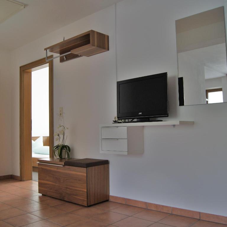 Ferienhaus Peter Spöttl - Apartment mit 4 Schlafzimmern und einem Balkon - 9