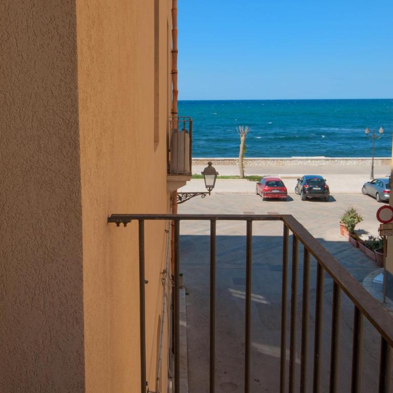 Campo Appartamenti - Appartamento con 1 Camera da Letto, Vista Mare e Balcone - 1