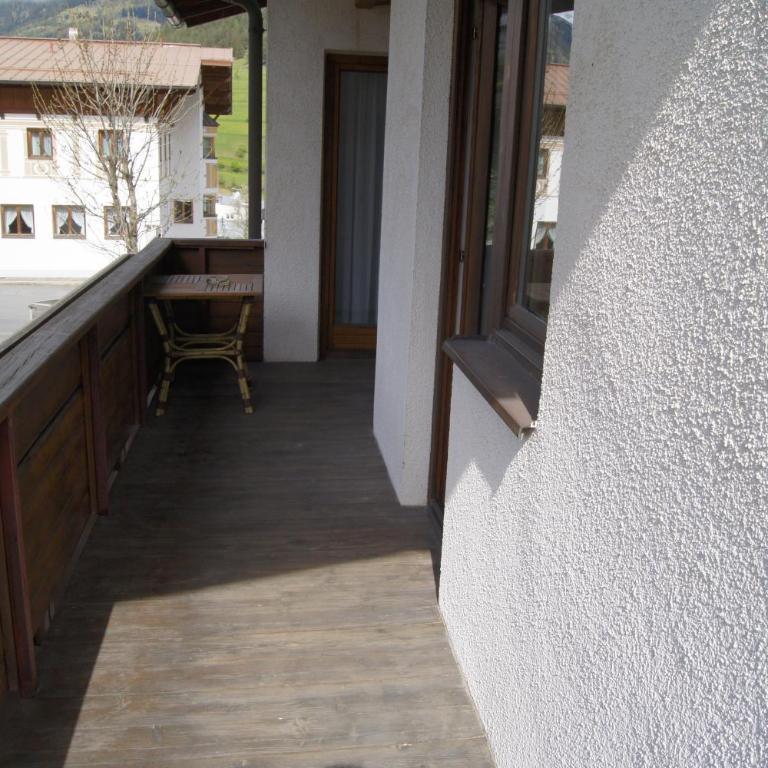 Ferienhaus Peter Spöttl - Apartment mit 4 Schlafzimmern und einem Balkon - 12