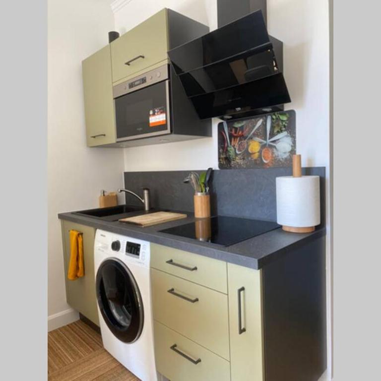 STUDIO NEUF ET PROCHE DES PLAGES DE JUAN LES PINS - One-Bedroom Apartment - 10