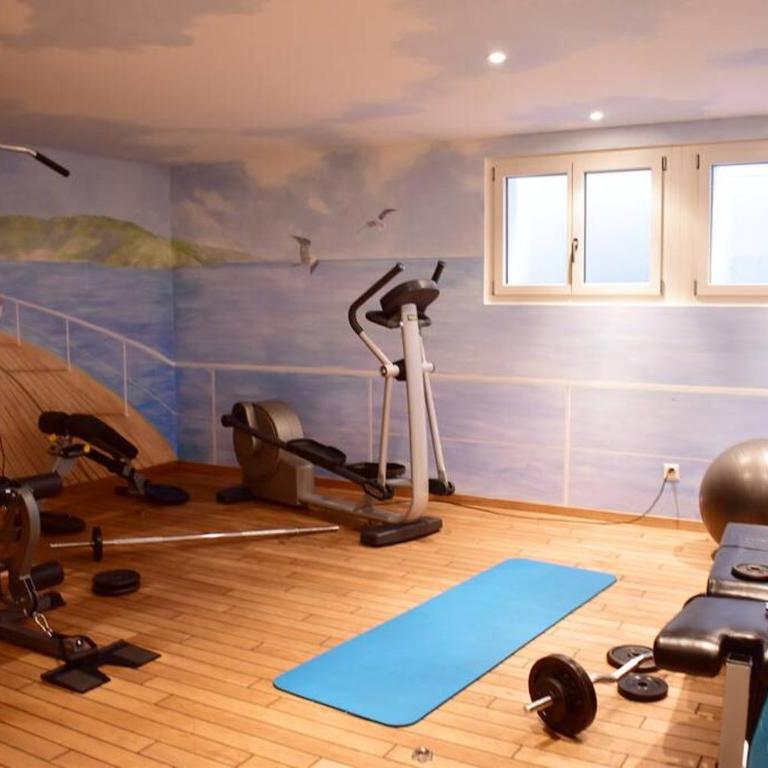 Modern Apartment 모던 펜션 - Three-Bedroom Apartment - 17