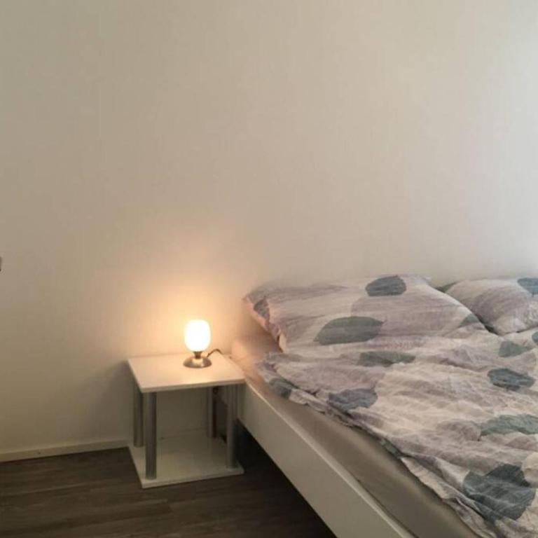 Modern Apartment 모던 펜션 - Three-Bedroom Apartment - 8