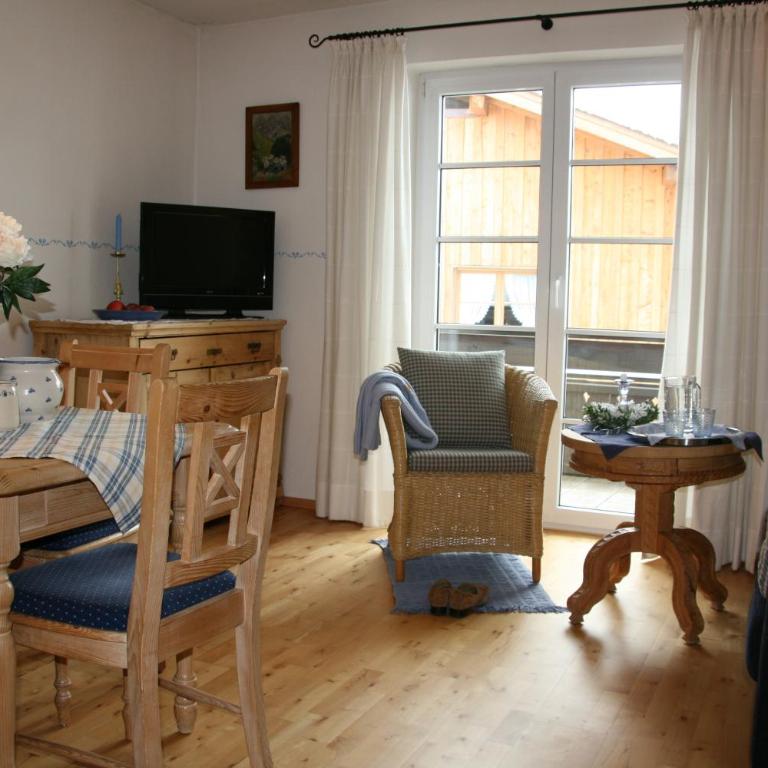 Gästehaus Alpin - Apartment mit 1 Schlafzimmer - 1. Etage - 2