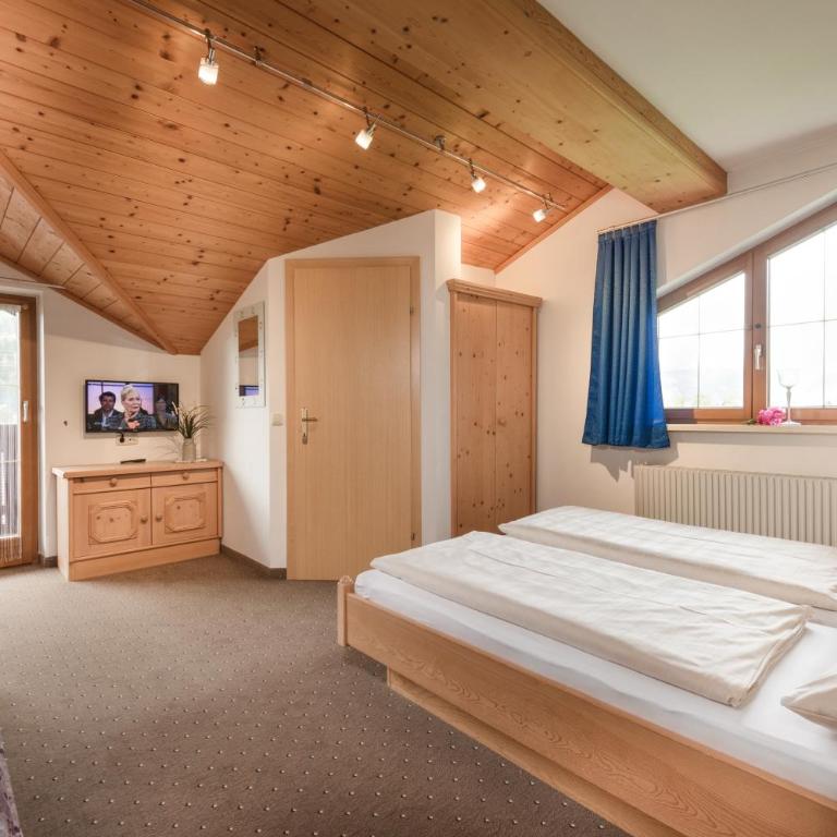 Gästehaus Gratz - inklusive Eintritt in die Alpentherme - Apartment mit 1 Schlafzimmer und Balkon - 5