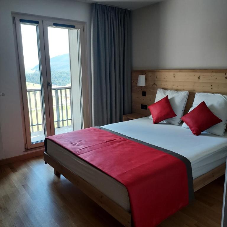 AUBERGE DES GLIERES Plateau des Glières - Chambre Double Deluxe avec Balcon - 2