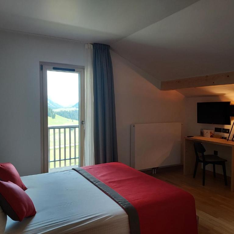 AUBERGE DES GLIERES Plateau des Glières - Chambre Double Deluxe avec Balcon - 3