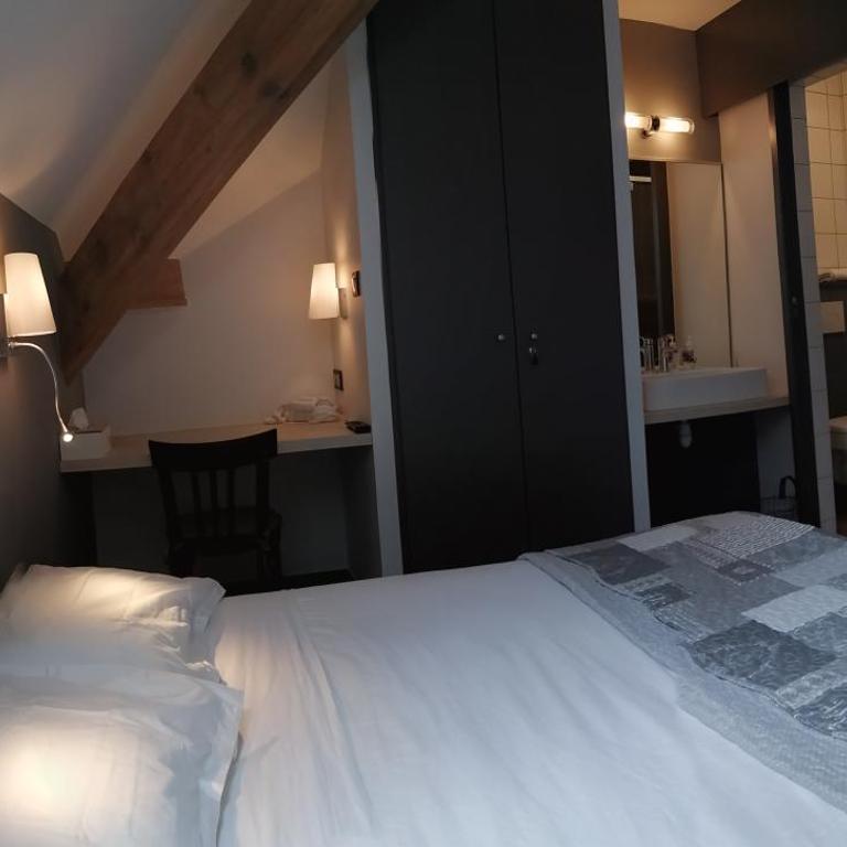 Le Grand Chatelard HÔTEL BAR RESTAURANT - Chambre Double avec Salle de Bains Privative - 5