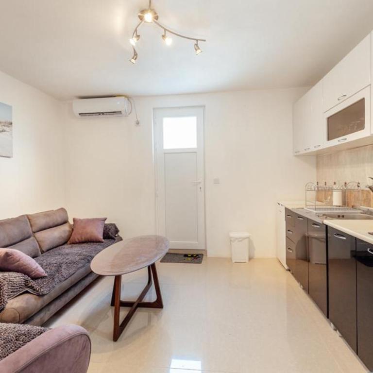 Kulic_Apartments - One-Bedroom Apartment - 9