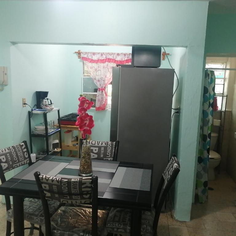 DEPARTAMENTO CERCANO AL AEROPUERTO T2, A 2 CALLES - Double Room with Two Double Beds - 19
