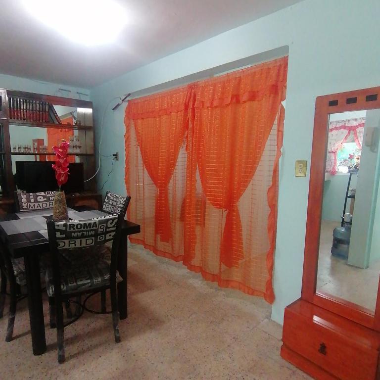 DEPARTAMENTO CERCANO AL AEROPUERTO T2, A 2 CALLES - Double Room with Two Double Beds - 15