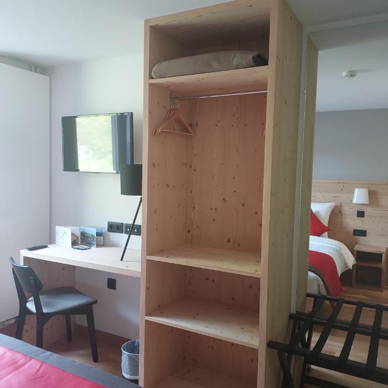 AUBERGE DES GLIERES Plateau des Glières - Chambre Double - 4