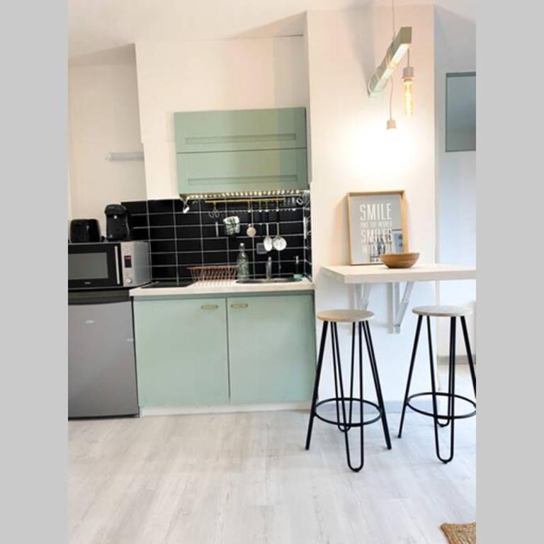 Charmant appartement avec vue sur les montagnes - Apartamento de 1 dormitorio - 11
