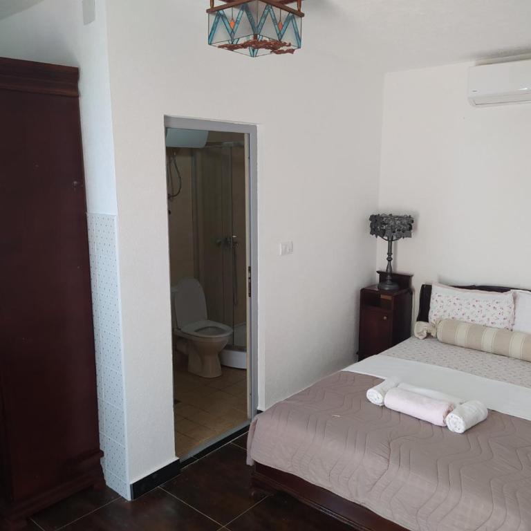 Sunset View Apartments - Double Room with Sea View - 4